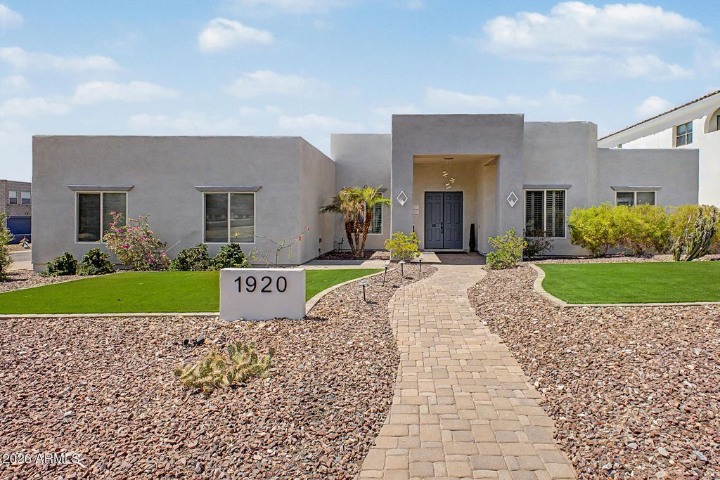 1920 E AURELIUS Avenue, Phoenix, AZ 85020