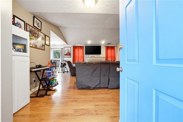 3719 River North Drive, Gainesville, GA 30506