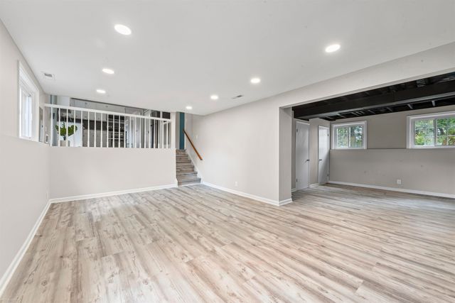 3724 Horseshoe Drive, Troy, MI 48083