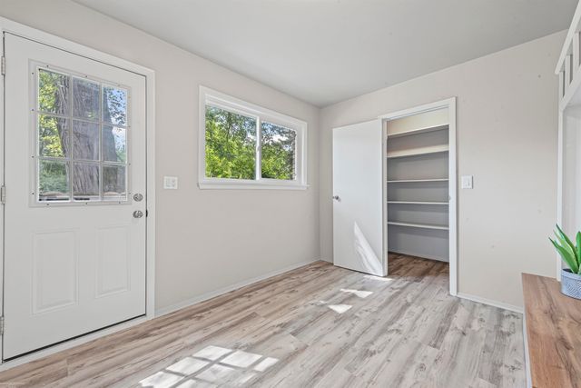 3724 Horseshoe Drive, Troy, MI 48083