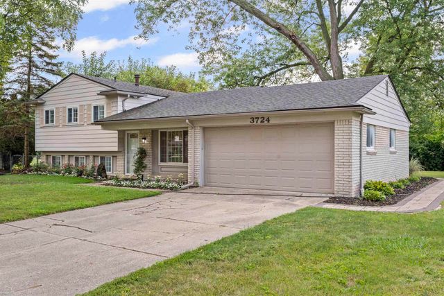 3724 Horseshoe Drive, Troy, MI 48083