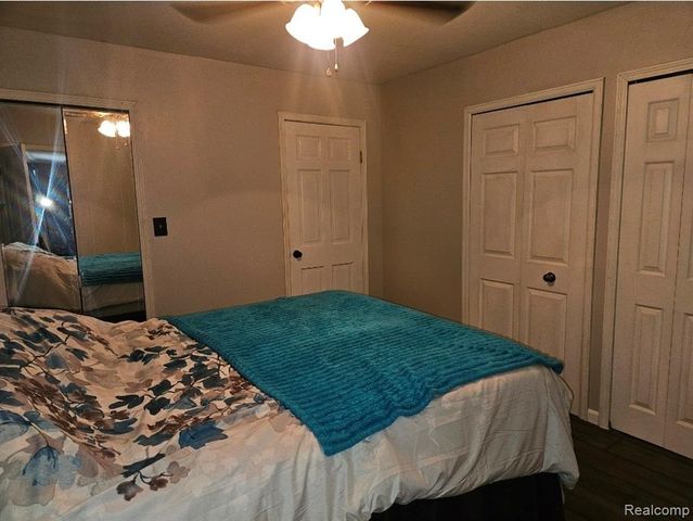 5244 Applewood Drive, Flushing, MI 48433