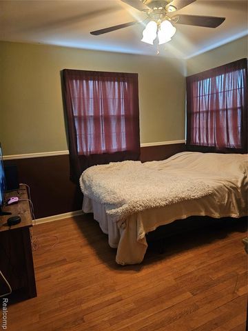 5244 Applewood Drive, Flushing, MI 48433