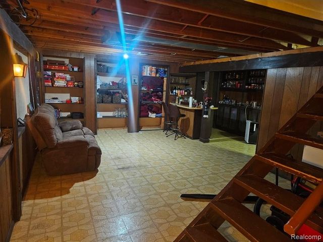 5244 Applewood Drive, Flushing, MI 48433