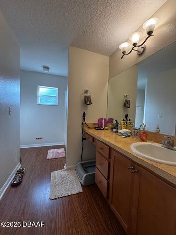 252 Fountain Lake Boulevard, Daytona Beach, FL 32117