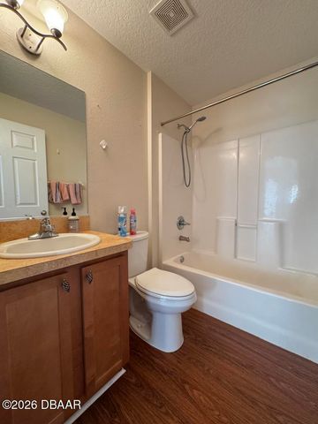 252 Fountain Lake Boulevard, Daytona Beach, FL 32117