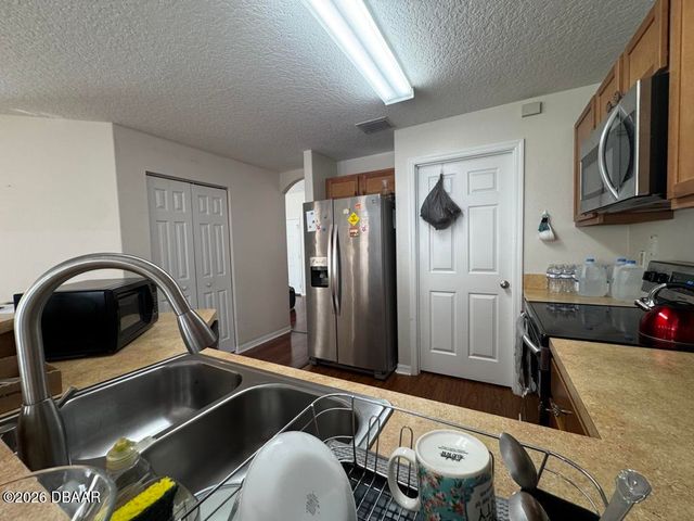 252 Fountain Lake Boulevard, Daytona Beach, FL 32117