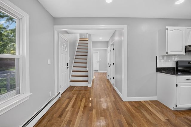 55 Grant St, Dracut, MA 01826