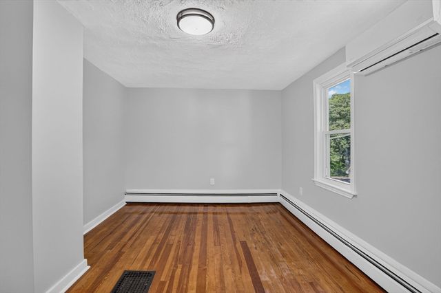 55 Grant St, Dracut, MA 01826