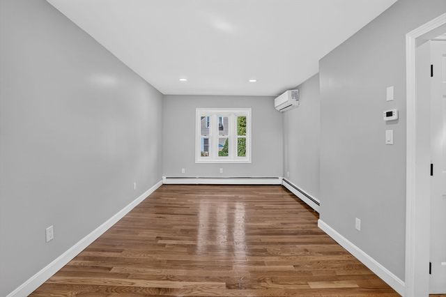 55 Grant St, Dracut, MA 01826