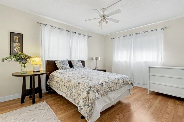 1000 Hillcrest Ct 215, Hollywood, FL 33021