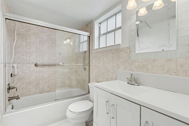 1000 Hillcrest Ct 215, Hollywood, FL 33021