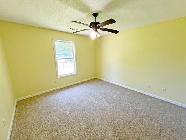 1470 Loblolly Drive, Manning, SC 29102