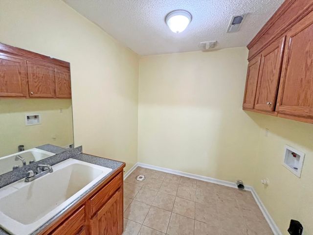 1470 Loblolly Drive, Manning, SC 29102
