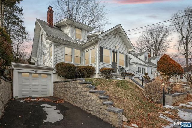 55 Roosevelt Avenue, West Orange, NJ 07052