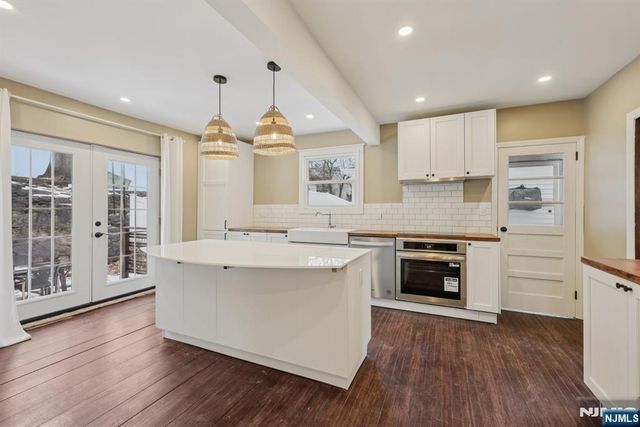 55 Roosevelt Avenue, West Orange, NJ 07052