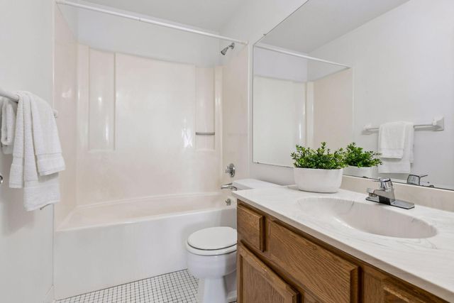 433 S 7th Street 2020, Minneapolis, MN 55415
