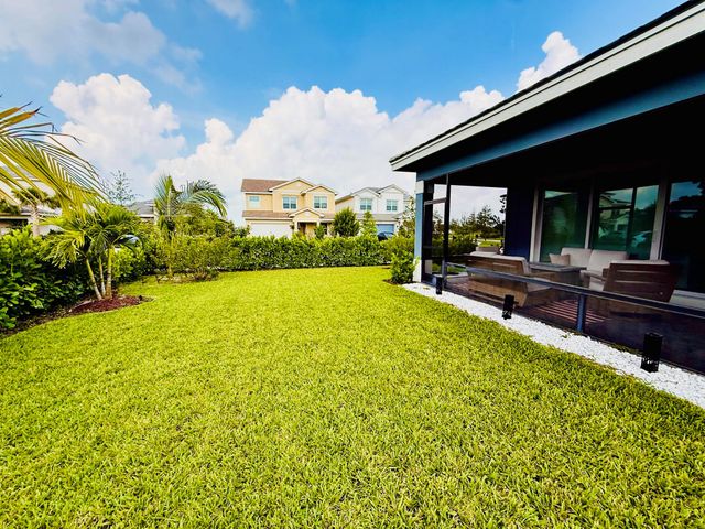 17238 Tawny Owl Trail, The Acreage, FL 33470