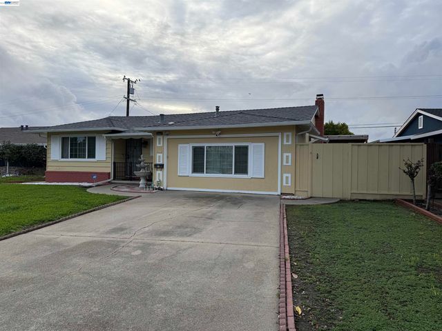 25827 Calaroga Ave, Hayward, CA 94545