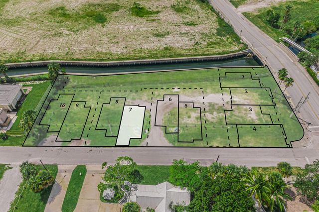 145 Kings Lane, Fort Pierce, FL 34950