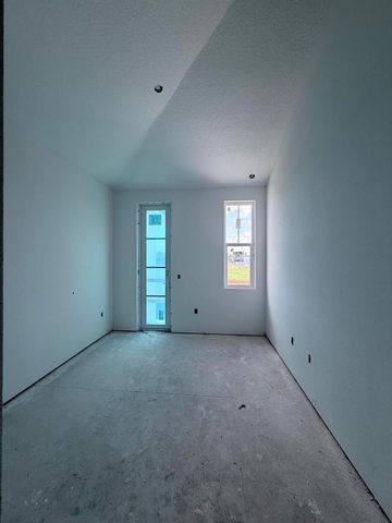 145 Kings Lane, Fort Pierce, FL 34950