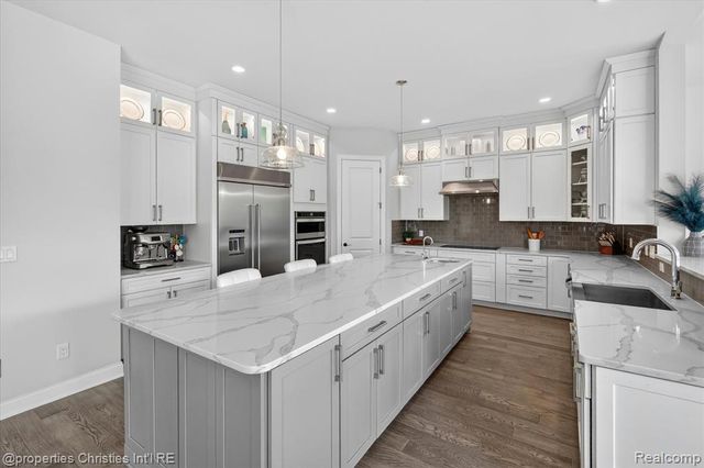 47711 Dunhill Court, Northville, MI 48167