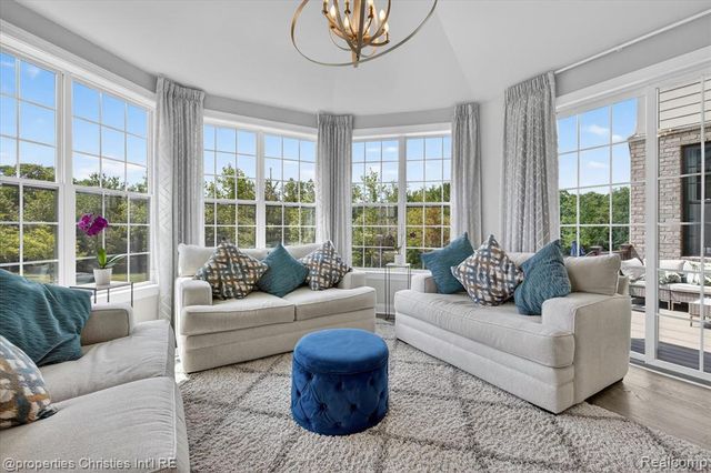 47711 Dunhill Court, Northville, MI 48167