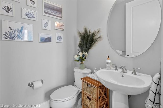 47711 Dunhill Court, Northville, MI 48167