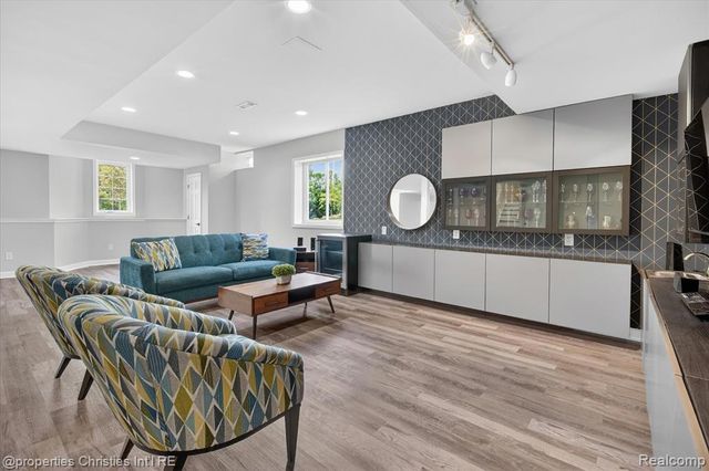 47711 Dunhill Court, Northville, MI 48167