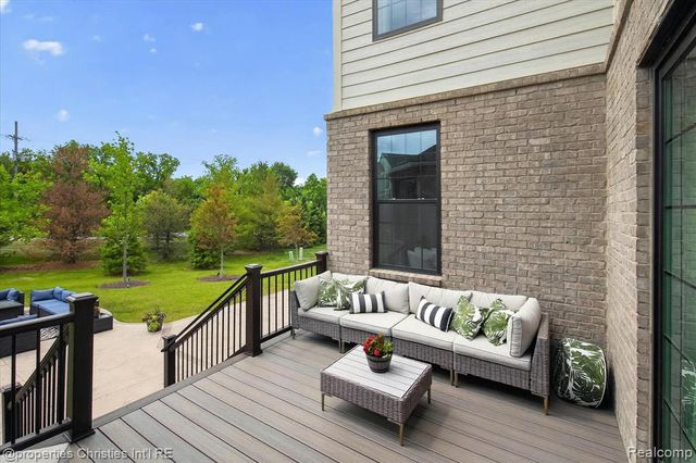 47711 Dunhill Court, Northville, MI 48167