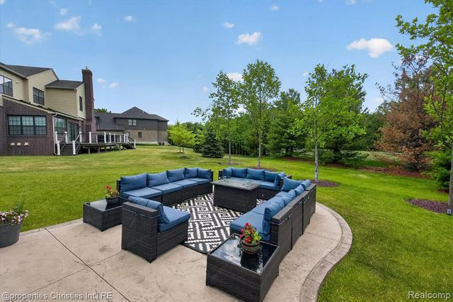 47711 Dunhill Court, Northville, MI 48167