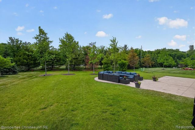 47711 Dunhill Court, Northville, MI 48167