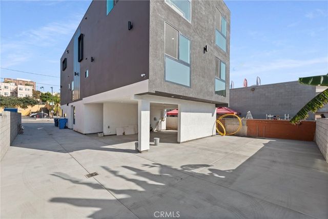 315 N Normandie, Los Angeles, CA 90004