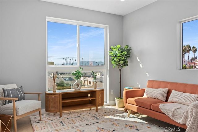 315 N Normandie, Los Angeles, CA 90004