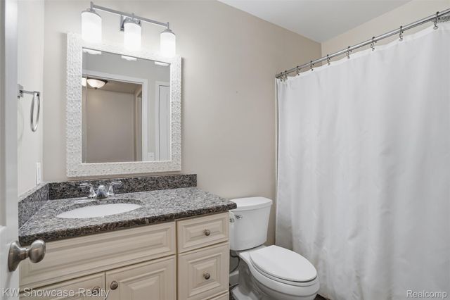 1499 Mariner Drive, Walled Lake, MI 48390