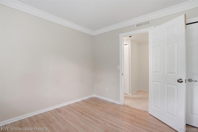 1499 Mariner Drive, Walled Lake, MI 48390