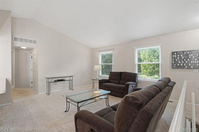 1499 Mariner Drive, Walled Lake, MI 48390