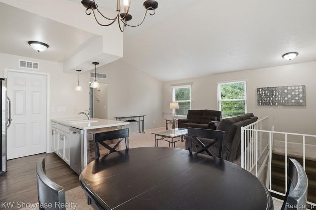 1499 Mariner Drive, Walled Lake, MI 48390
