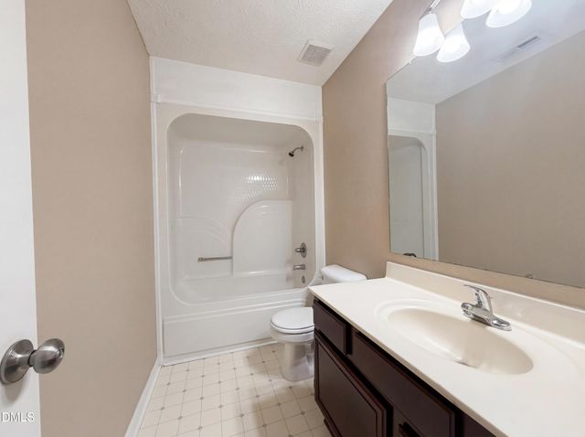 3516 Gables Drive, Fayetteville, NC 28311