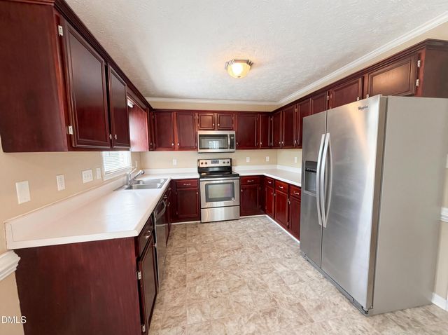 3516 Gables Drive, Fayetteville, NC 28311