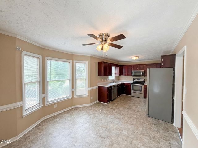 3516 Gables Drive, Fayetteville, NC 28311