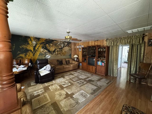 1832 G St, Rio Linda, CA 95673
