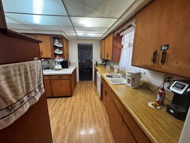1832 G St, Rio Linda, CA 95673