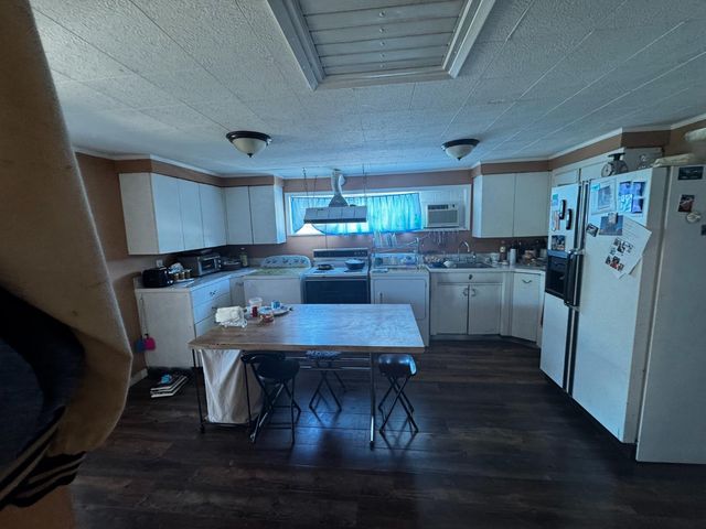 1832 G St, Rio Linda, CA 95673