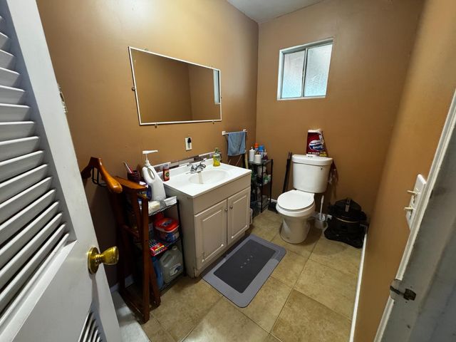 1832 G St, Rio Linda, CA 95673