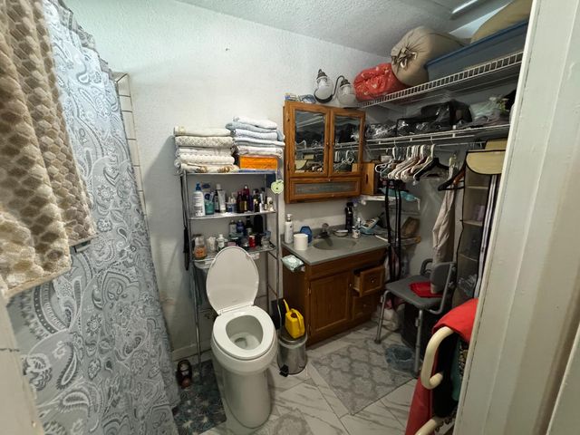 1832 G St, Rio Linda, CA 95673