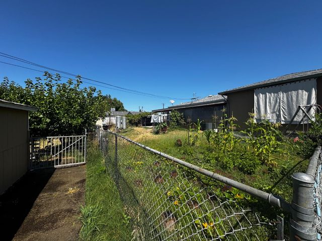 1832 G St, Rio Linda, CA 95673