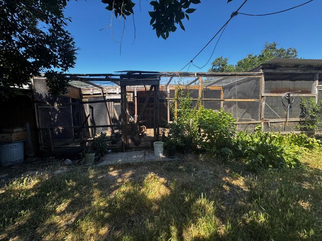 1832 G St, Rio Linda, CA 95673
