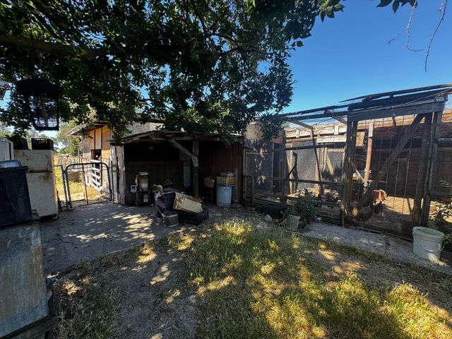 1832 G St, Rio Linda, CA 95673