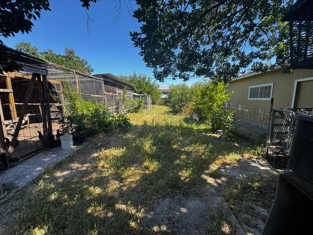 1832 G St, Rio Linda, CA 95673